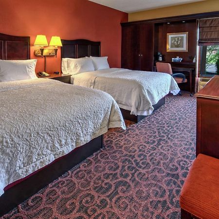 Hampton Inn Ешленд Екстер'єр фото