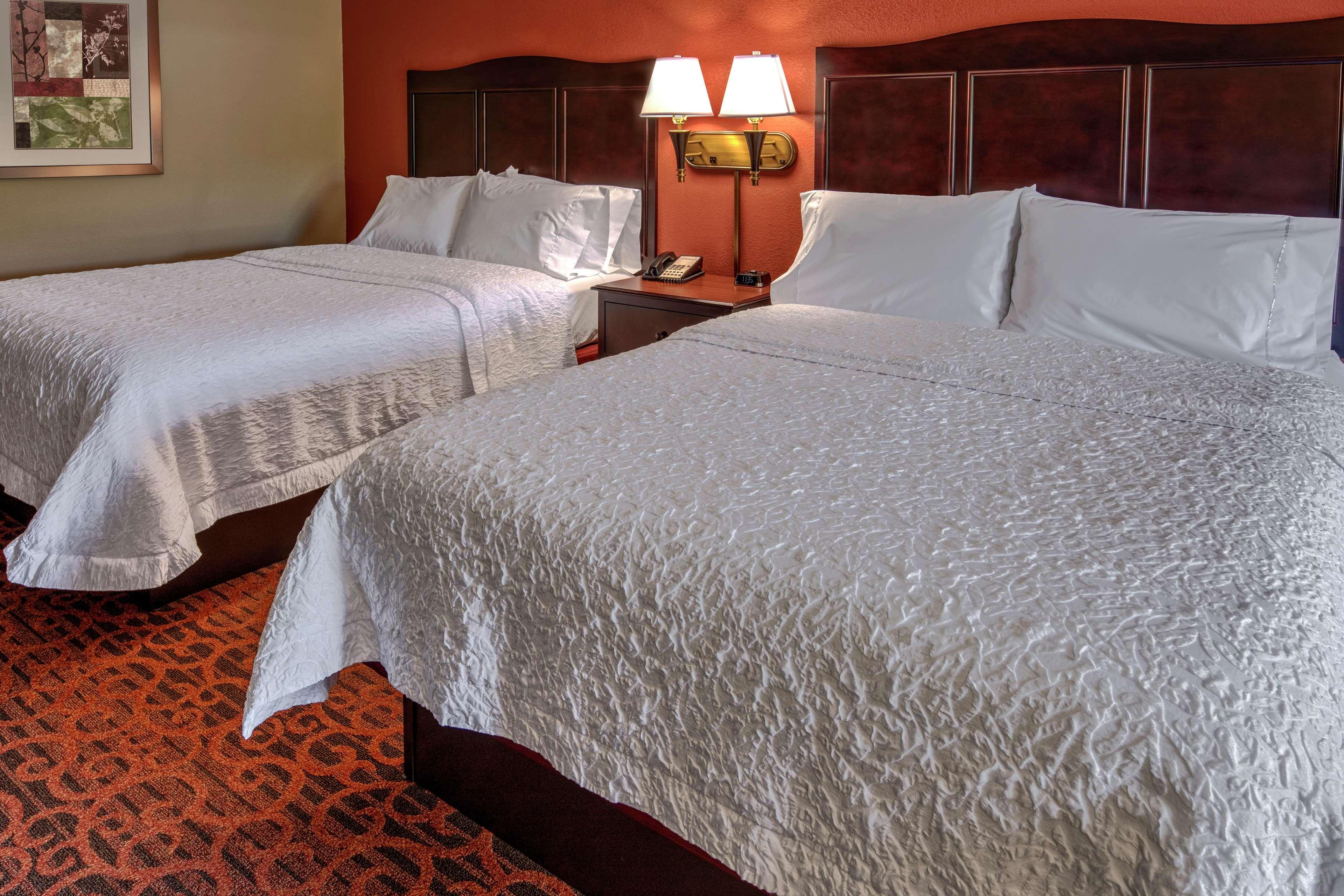 Hampton Inn Ешленд Екстер'єр фото