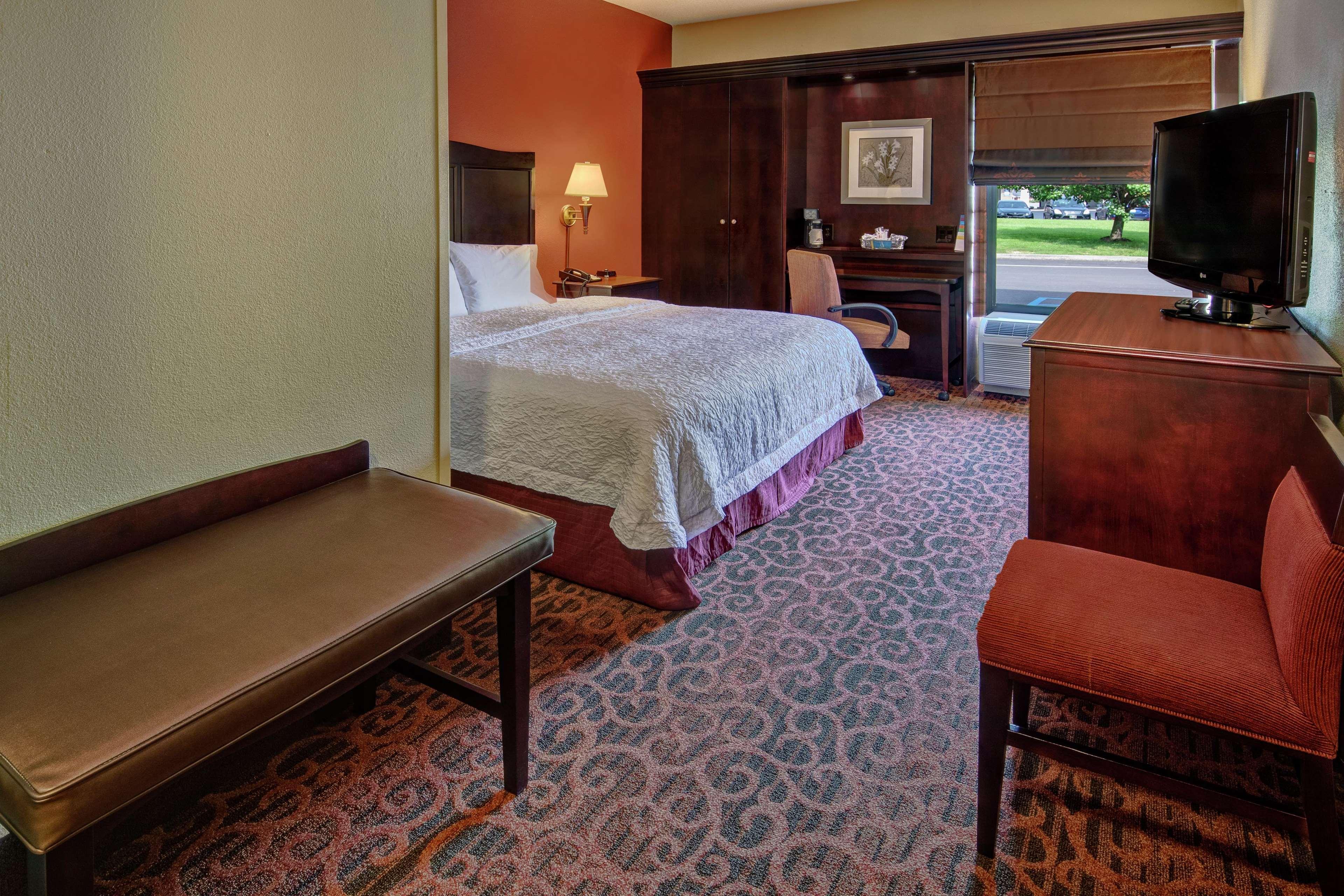 Hampton Inn Ешленд Екстер'єр фото