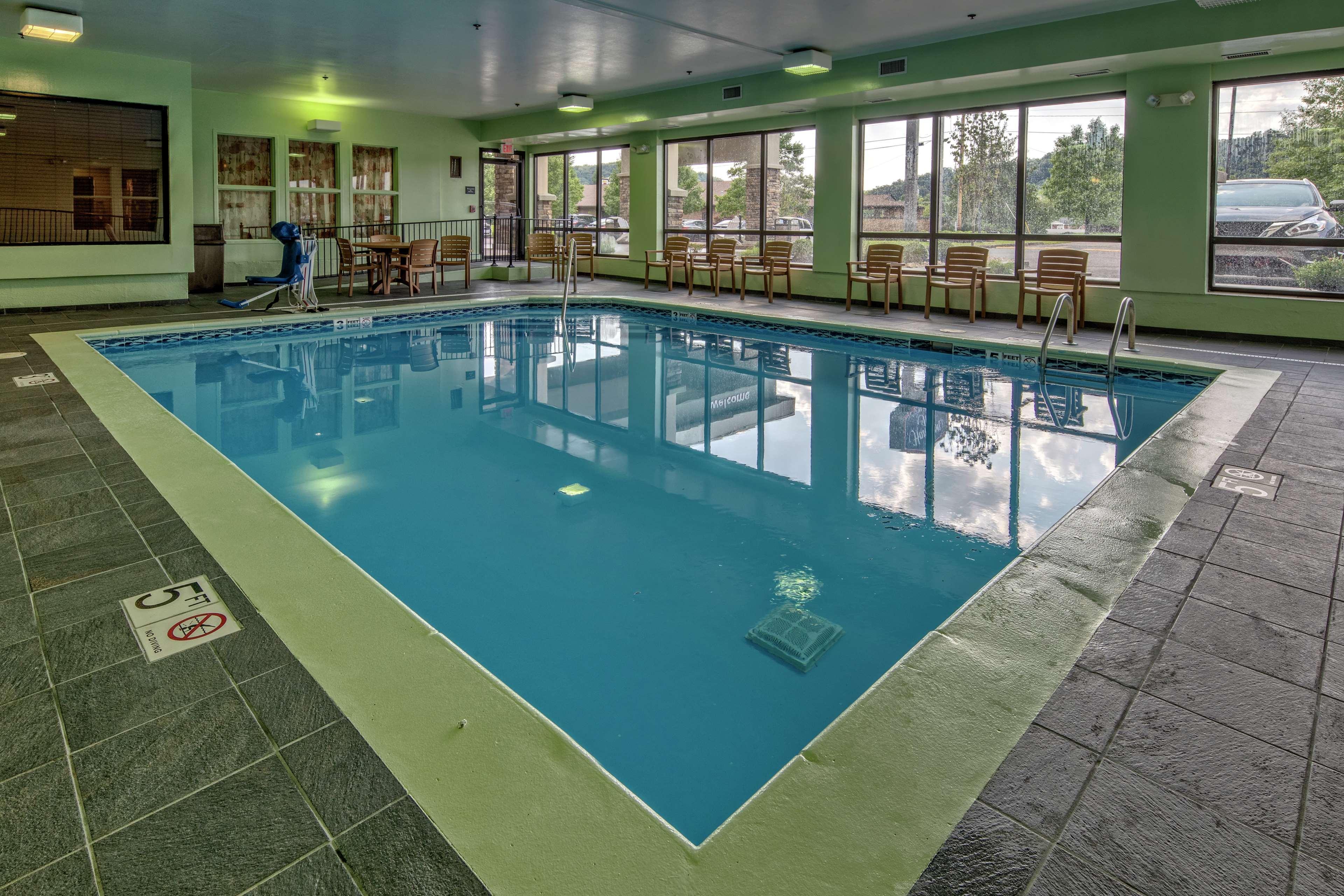 Hampton Inn Ешленд Екстер'єр фото