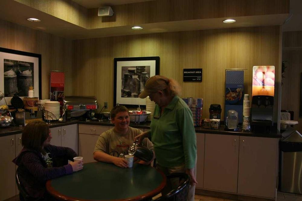 Hampton Inn Ешленд Екстер'єр фото