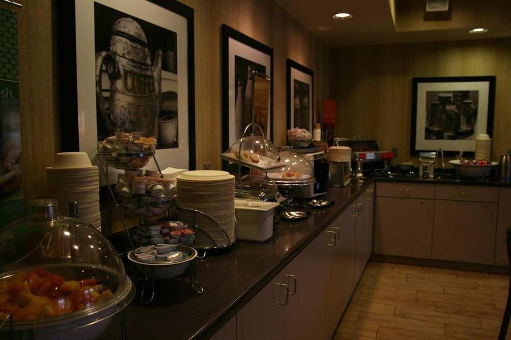 Hampton Inn Ешленд Ресторан фото