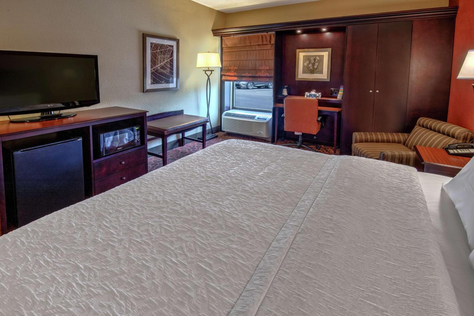 Hampton Inn Ешленд Екстер'єр фото
