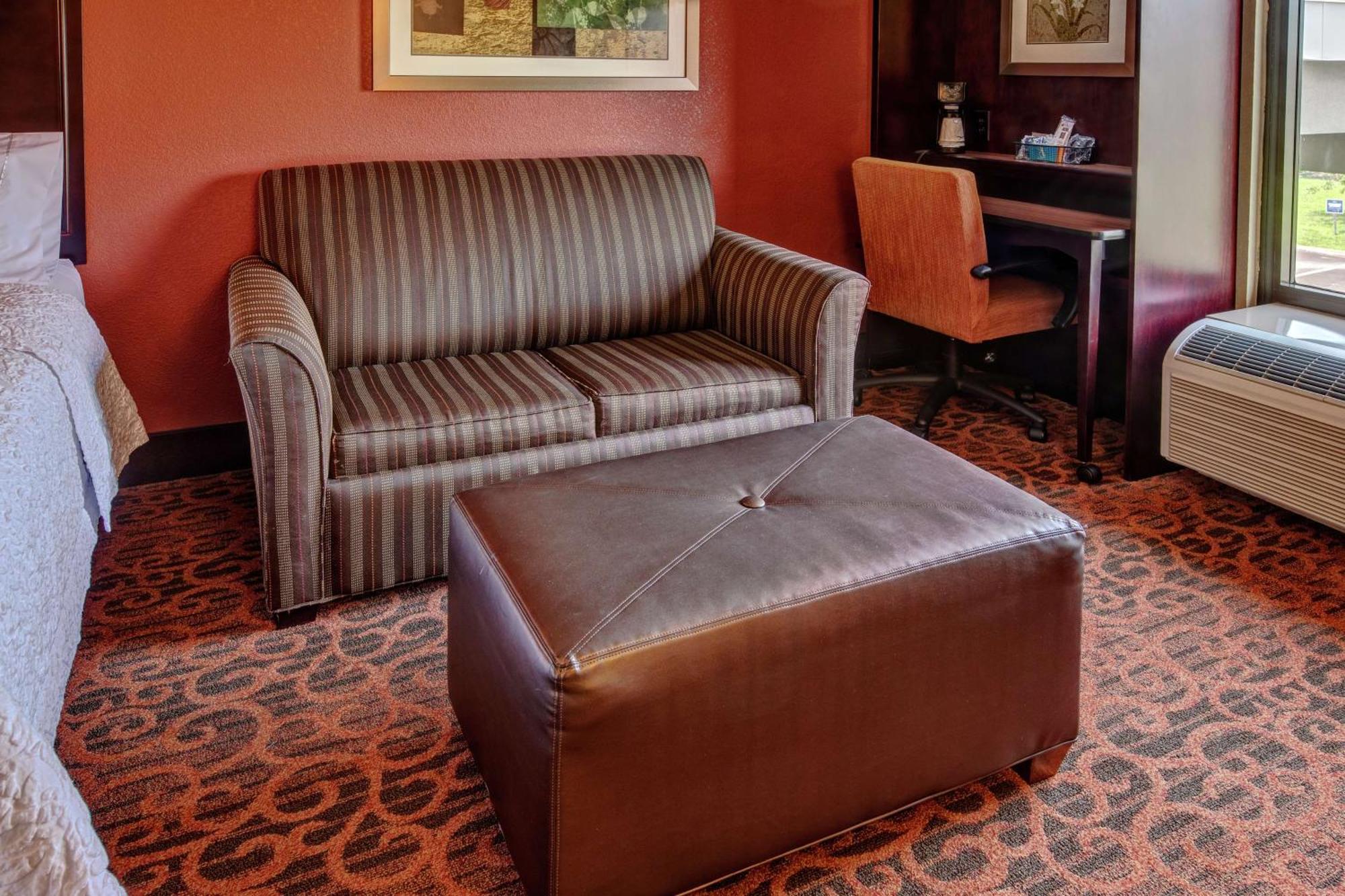 Hampton Inn Ешленд Екстер'єр фото