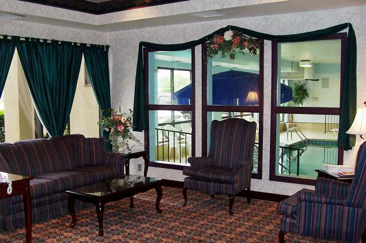 Hampton Inn Ешленд Екстер'єр фото