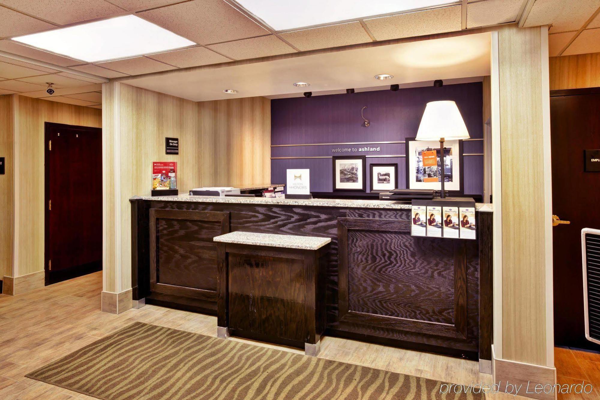 Hampton Inn Ешленд Екстер'єр фото